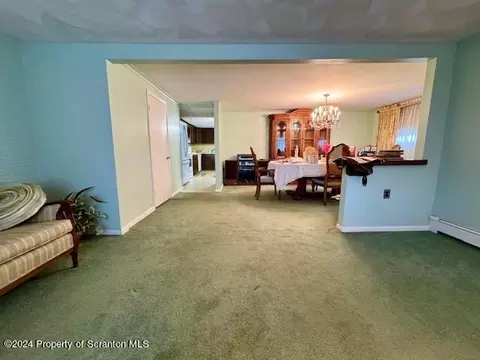 812 E Scott St, Olyphant, PA 18447 photo 8