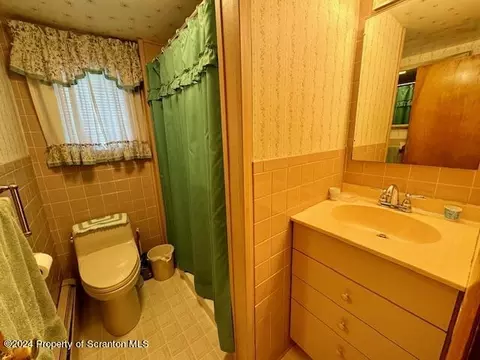 812 E Scott St, Olyphant, PA 18447 photo 17