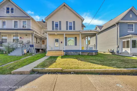 112 E Taylor St, Taylor, PA 18517
