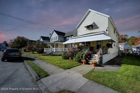 631 Ash St, Dickson City, PA 18519