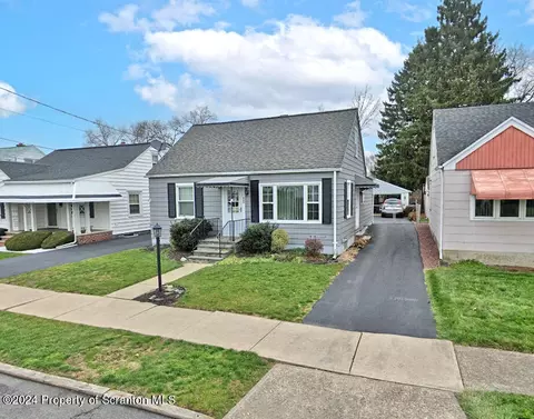 448 Washington Ave, West Wyoming, PA 18644