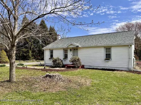 4 E Lemon Rd, Tunkhannock, PA 18657