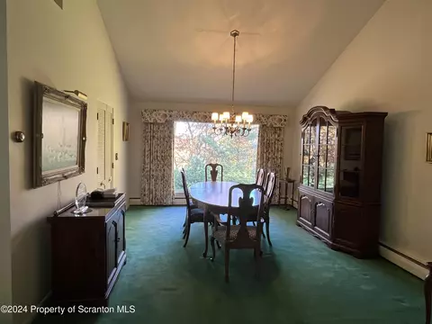 15 Leslie Dr, Scranton, PA 18505 photo 8