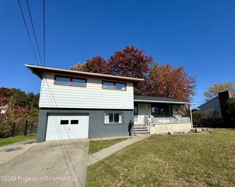 415 Kennedy Dr, Archbald, PA 18403