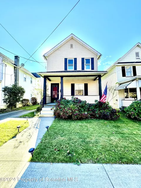 709 E Grant St, Olyphant, PA 18447