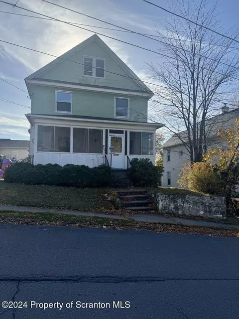 208 E Warren St, Dunmore, PA 18512