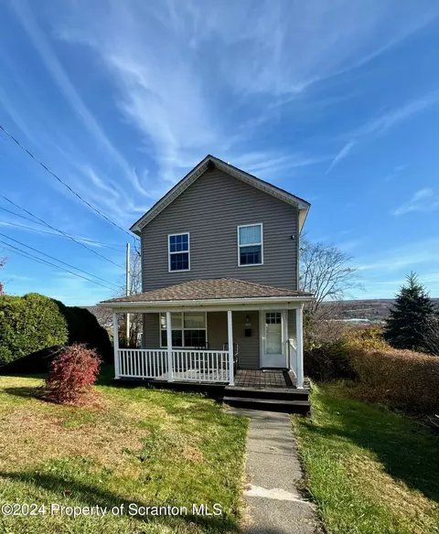 156 5th St, Mayfield, PA 18433