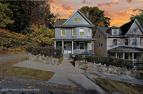 1319 Pine St, Scranton, PA 18510