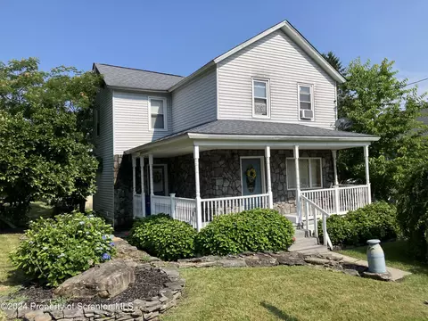 522 Packer St, Avoca, PA 18641