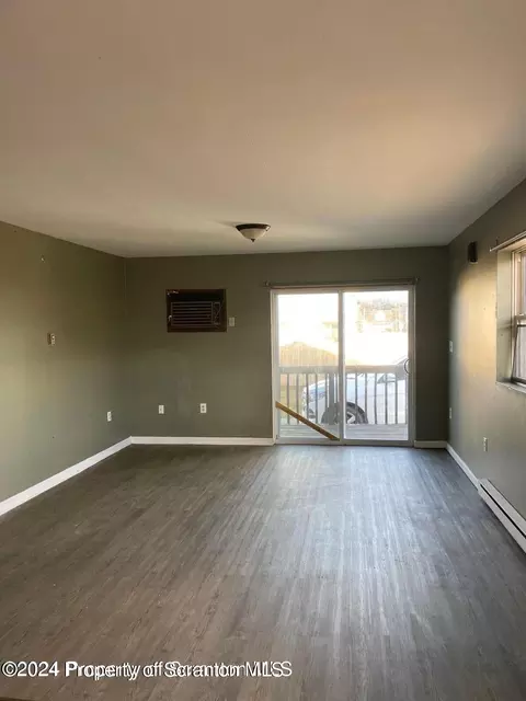 201 Railroad St, Old Forge, PA 18518 photo 3