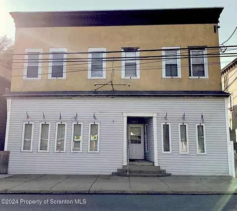 1027 Main St, Dickson City, PA 18519