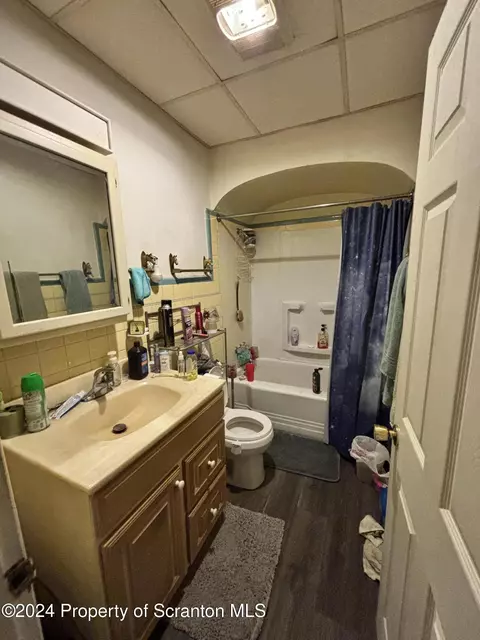 1027 Main St, Dickson City, PA 18519 photo 5
