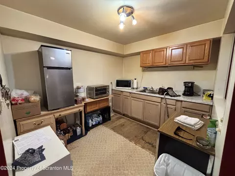 1027 Main St, Dickson City, PA 18519 photo 17