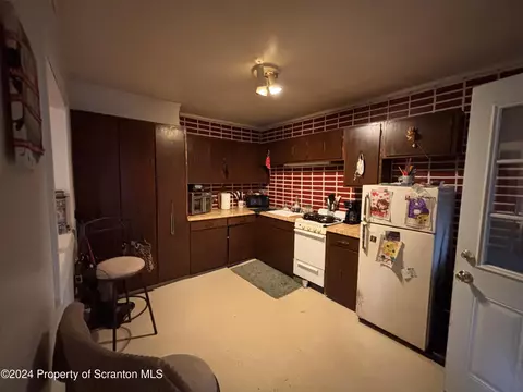 1027 Main St, Dickson City, PA 18519 photo 37