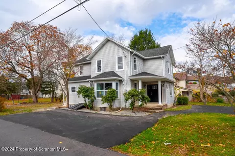 315 Walnut St, Peckville, PA 18452