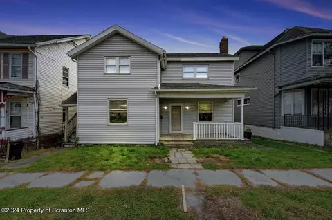 326 N Hyde Park Ave, Scranton, PA 18504