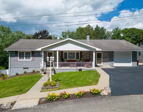 317 Erie St, Dunmore, PA 18510