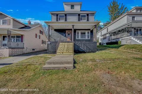 903 Throop St, Dickson City, PA 18519