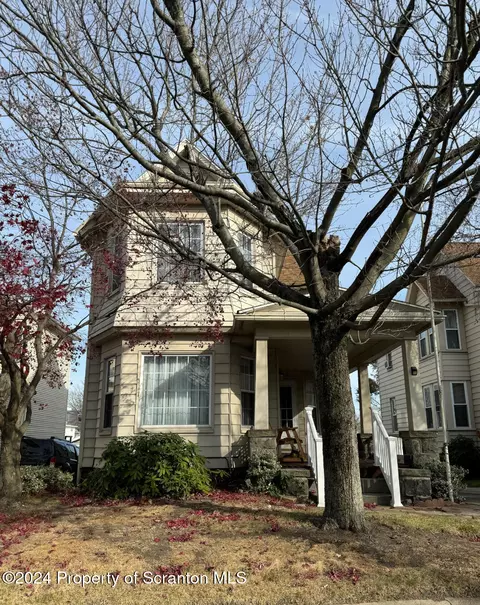 527 E Market St, Scranton, PA 18509