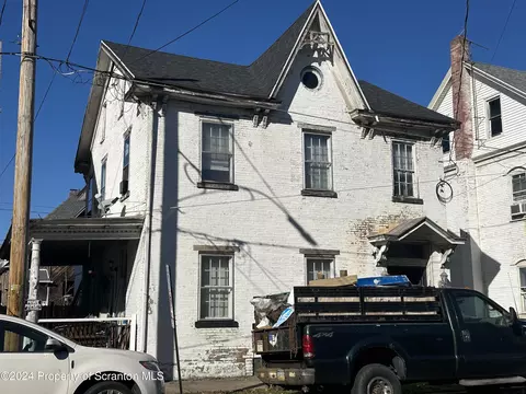 Exterior - 209 E Front St, Berwick, PA 18603 photo 2 of 2