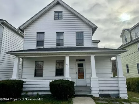 1050 John Ave, Dunmore, PA 18512