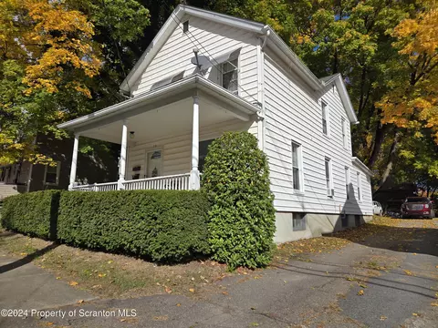 5 E Harrison St, Tunkhannock, PA 18657