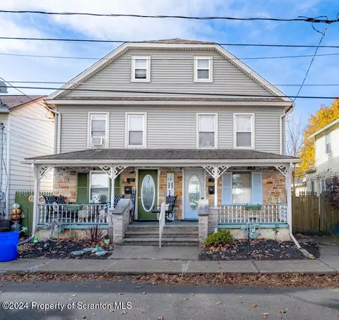 23 Center St, Pittston, PA 18640