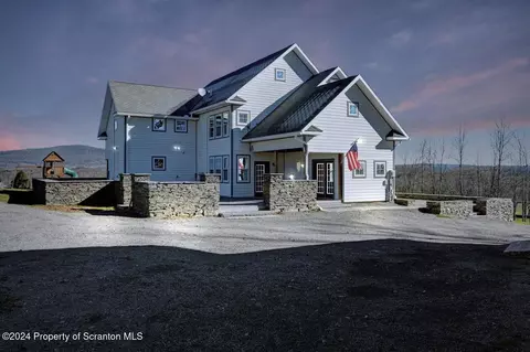 290 Elk Manor Ests, Union Dale, PA 18470