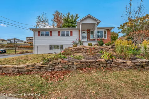 228 Linda Ln, Scranton, PA 18504