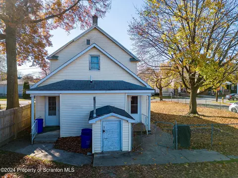 603 605 Bates St, Scranton, PA 18509 photo 9