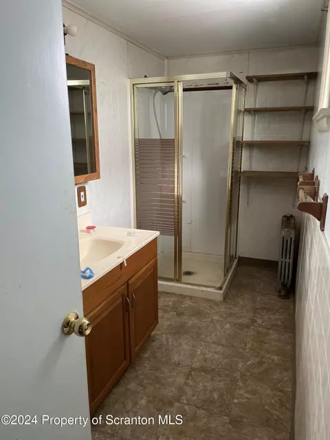 Bath - 115 Thomas St, Old Forge, PA 18518 photo 1 of 1