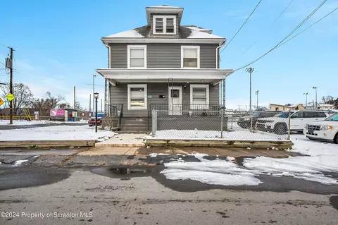 4 Stark St, Pittston, PA 18640