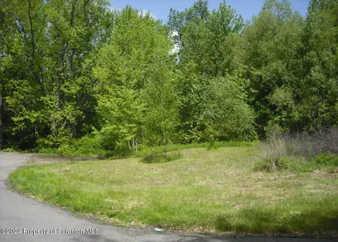 Corner Vipond Ave & Gilroy, Scranton, PA 18505