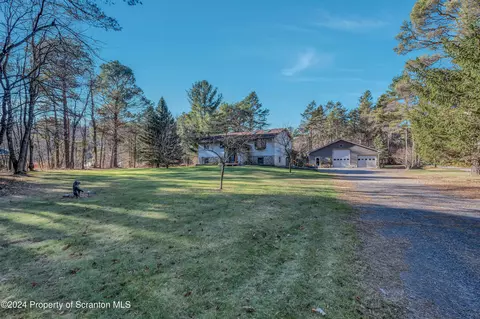 585 Old River Rd, Thornhurst, PA 18424