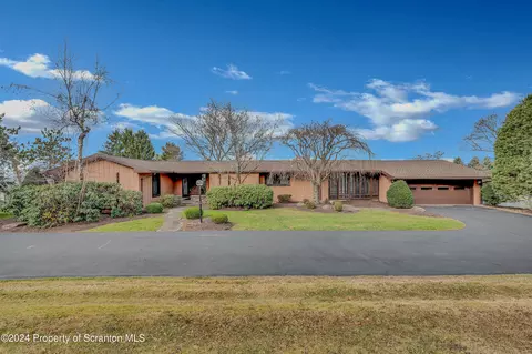 115 Miller Rd, Waverly, PA 18471