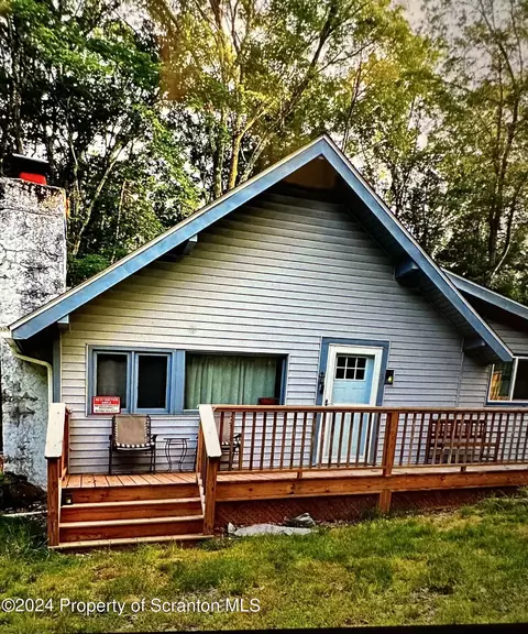 51 Shade Tree Rd, White Haven, PA 18661