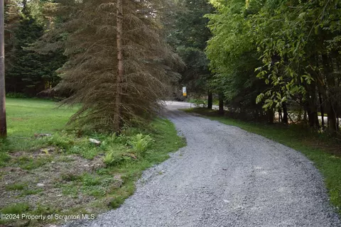 560 Lower Podunk Rd, Harford, PA 18823