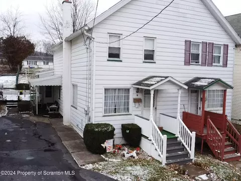 15 Rutz St, Hanover Twp, PA 18706