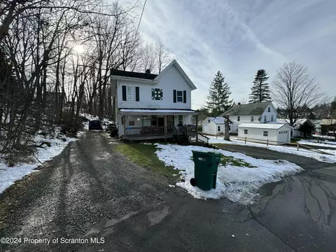 400 Jackson St, Montrose, PA 18801
