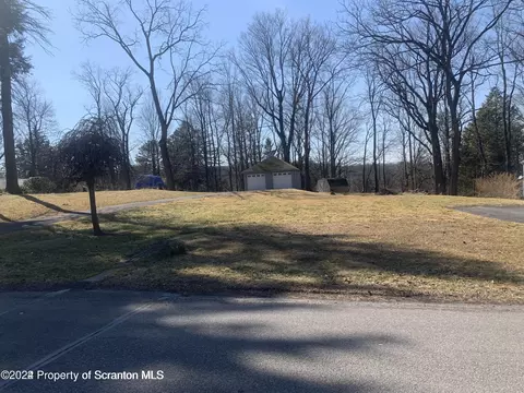 313 Columbia St, Clarks Summit, PA 18411