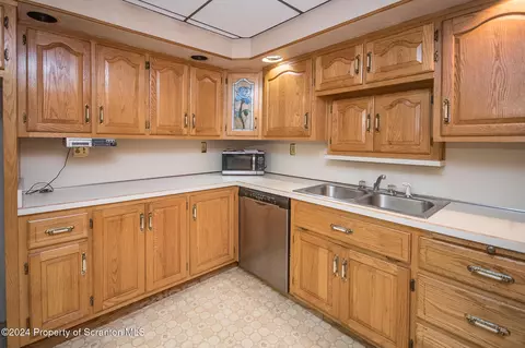 Kitchen - 225 E Mountain Rd, Scranton, PA 18505 photo 4 of 5