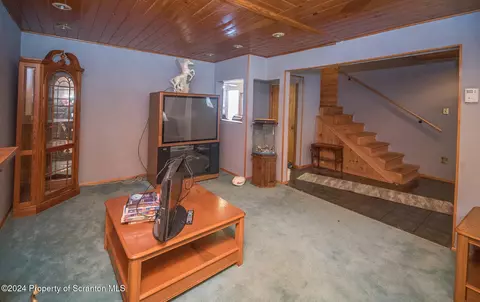 Living - 225 E Mountain Rd, Scranton, PA 18505 photo 3 of 3