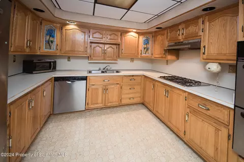 Kitchen - 225 E Mountain Rd, Scranton, PA 18505 photo 1 of 5