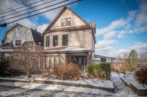 225 E Mountain Rd, Scranton, PA 18505