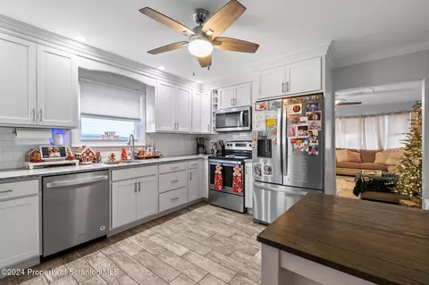 Kitchen - 519 W Grace St, Old Forge, PA 18518 photo 1 of 2