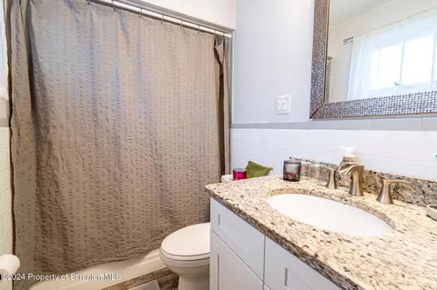 Bath - 519 W Grace St, Old Forge, PA 18518 photo 1 of 1