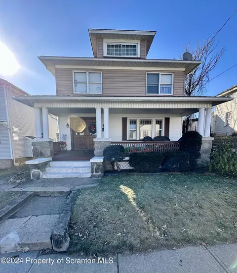 209 Union St, Taylor, PA 18517