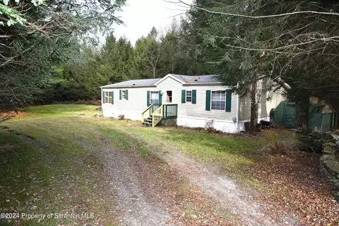 1526 Creek Rd, New Milford, PA 18834