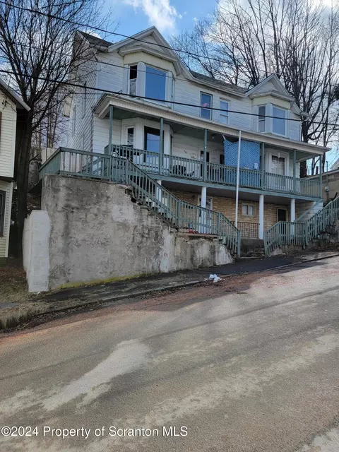 136 138 Ter, Carbondale, PA 18407