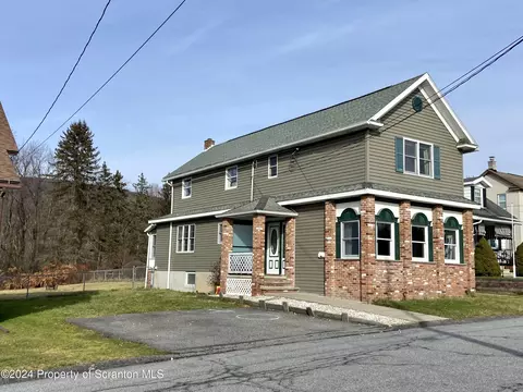 931 Dimmick St, Dickson City, PA 18519